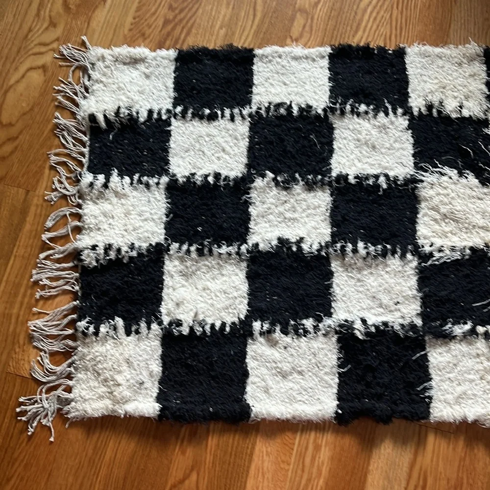 Urban Outfitters Checkerboard Woven Shag Rag Rug NWT
